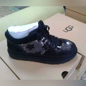 Women’s UGG Highland Black Sequin Star Size 10